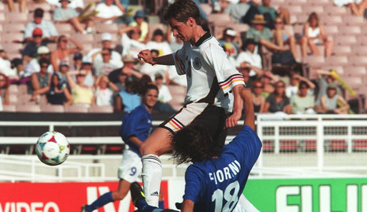 1999 traf man in den USA wieder auf Italien: Erneut endete die Partie 1:1. Für die DFB-Damen war damals nach einem 2:3 gegen die USA im Viertelfinale Endstation