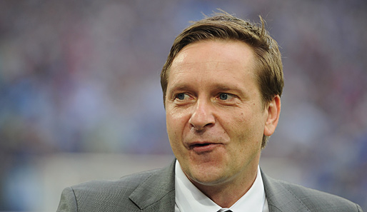 "In Euro." (Schalkes Manager Horst Heldt auf die Frage, in welcher Sprache er Raul das Vertragsangebot vorgelegt habe)