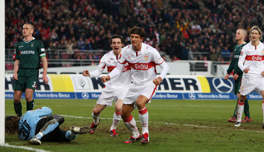 Mit 24 Toren auf Platz drei: Mario Gomez. Hier trifft er gegen Borussia Mönchengladbach