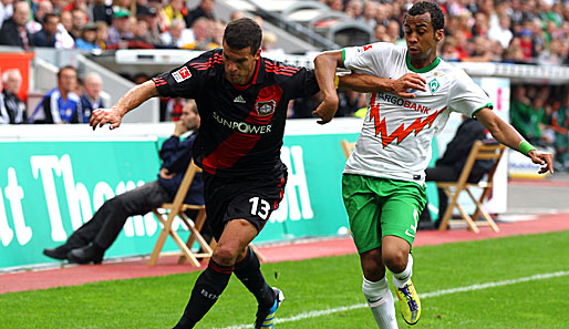Leverkusen - Bremen 1:0: Ballack (l.) durfte diesmal von Beginn an ran. Allerdings konnte der Mittelfeldspieler nicht überzeugen