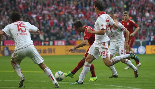 Das 3:0: Franck Ribery zieht trocken von der Strafraumkante ab und trifft ins untere rechte Eck. Philipp Wollscheid und Timm Klose schauen nur zu