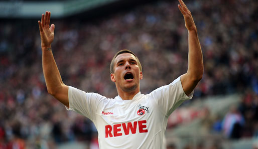 1. FC Köln - FC Augsburg 3:0: Huldigt dem Prinzen Poldi! Podolski brachte die Kölner mit zwei Toren auf die Siegerstraße