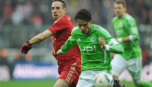 Pech für die Bayern: Franck Ribery (l.) bekam nach klarem Foul keinen Elfmeter zugesprochen