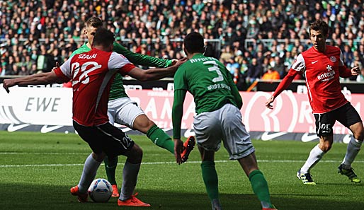 Werder Bremen - FSV Mainz 05 0:3: Adam Szalai eröffnete den Reigen mit einem satten Schuss unter die Latte