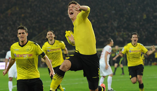 Aber Dortmund lässt sich nicht hängen und schlägt doppelt zurück. Ivan Perisic feiert in der 87. Minute das zwischenzeitliche 4:3 für den BVB