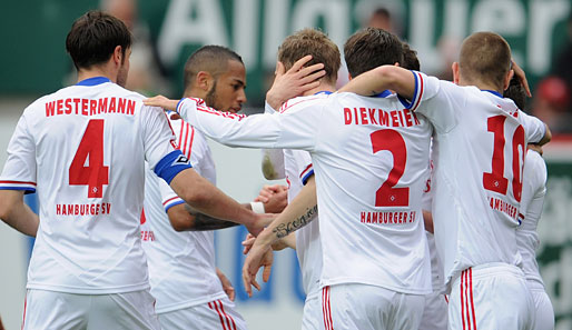 Der Hamburger SV gewann hingegen erstmals nach sechs sieglosen Spielen in Folge und verlässt damit den Relegationsplatz