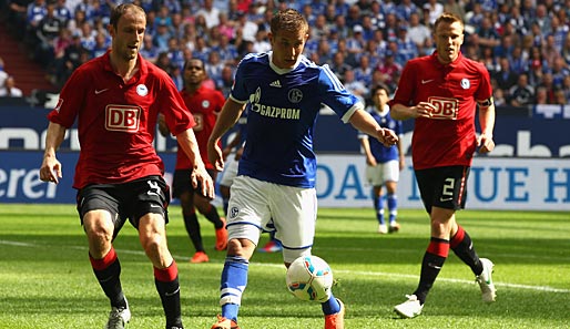 Schalke 04 - Hertha BSC 4:0: - Schalke 04 hatte mit dem Tabellensiebzehnten der Bundesliga zu keiner Zeit ernsthafte Schwierigkeiten