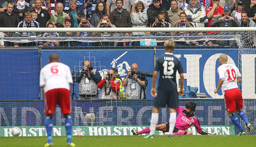 Hamburger SV - 1. FC Köln 3:4: Unfassbares Spiel in Hamburg! Mladen Petric brachte den HSV früh per Elfer in Führung