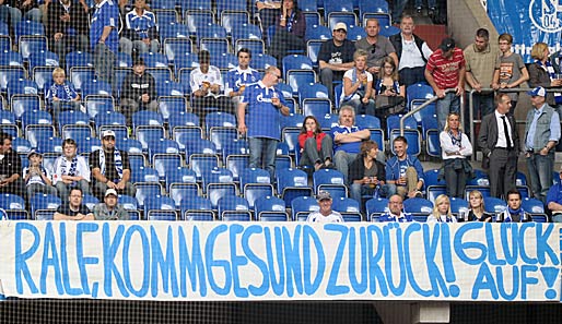 Schalke - Freiburg 4:2: Das Spiel auf Schalke stand ganz im Zeichen des Abschieds von Ralf Rangnick. Auf Plakaten...