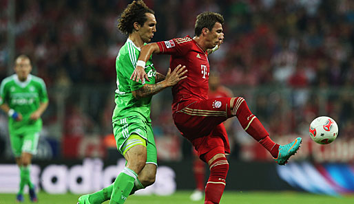BAYERN MÜNCHEN - VFL WOLFSBURG 3:0: Mario Mandzukic (r.) traf gegen seinen Ex-Verein Wolfsburg doppelt. Es waren bereits seine Saisontore vier und fünf.