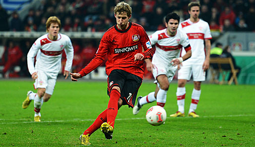 Erst in der Schlussphase wurde Bayer für seinen spielerische Überlegenheit belohnt. Stefan Kießling traf per Elfmeter im achten Spiel in Folge gegen den VfB Stuttgart