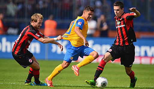 Frankfurt hatte das Spiel trotzdem zu jedem Zeitpunkt "im Griff". Stefan Aigner (l.) besorgte den 0:2-Endstand in der 72. Minute