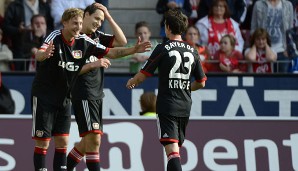 Stefan Kießling (l.) machte in der 59. Minute den vierten Treffer für Bayer