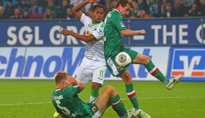 FC Augsburg - Borussia Mönchengladbach 2:2: ...und Action! Kein lockerer Aufgalopp am Freitagabend, sondern harte Bandagen auf beiden Seiten