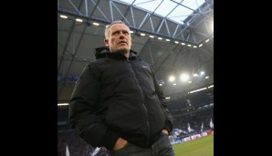 Nicolas Höfler beförderte den Ball ins eigene Tor. Ganz zum Ärger von Trainer Christian Streich.