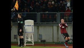 In der 35. Minute traf Josip Drmic zwar ins Schalker Tor, doch der Schweizer stand minimal im Abseits und wurde vom Linienrichter zurückgewunken