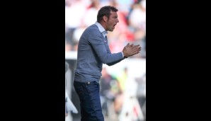 FCA-Coach Markus Weinzierl versucht alles um sein Team nochmal nach vorne zu peitschen. Doch Mainz gewinnt mit 2:1