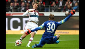 EINTRACHT FRANKFURT - FC BAYERN MÜNCHEN 0:4: Bayern legte los wie die Feuerwehr. Müller scheitere aber an Wiedwald
