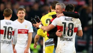VfB STUTTGART - HERTHA BSC 2:0: Jürgen Kramny und seine Mannschaft feierten den fünften Liga-Sieg in Folge