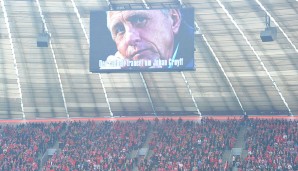 BAYERN MÜNCHEN - EINTRACHT FRANKFURT 1:0: Abschied von einer Legende: Auch in München wurde um Johan Cruyff getrauert