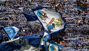 FC SCHALKE 04 - BORUSSIA DORTMUND 2:2: Im Schalke-Block herrscht vor dem Spiel tolle Derby-Stimmung