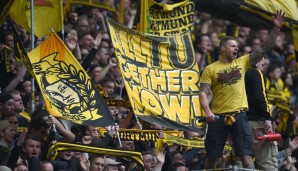 Immerhin machen die Fans der Borussia aus Dortmund auf der Tribüne ordentlich Stimmung
