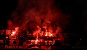 Die Leverkusener Fans haben im wahrsten Sinne des Wortes ein Feuerwerk abgebrannt