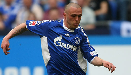 Christian Pander, der lange mit einer Knieverletzung zu kämpfen hatte, wechselt ablösefrei vom FC Schalke 04 zu Hannover 96