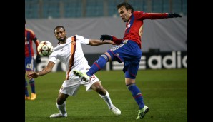 ZSKA-ROMA 1:1. Das Spiel zwischen CSKA Moskau und der Roma war auch durch Zweikämpfe im Mittelfeld geprägt