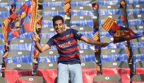 Auch im Stadion hat sich ein einzelner Barca-Fan schon seinen Platz gesucht...