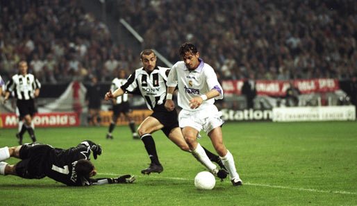 Predrag Mijatovic macht Real Madrid 1998 zum ersten Mal seit 32 Jahren wieder zur besten Mannschaft Europas. Trainer der Königlichen war Jupp Heynckes