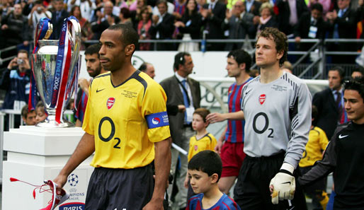 2006: Jens Lehmann (r.) flog nach nur 18 Minuten vom Platz - Arsenal verlor in Unterzahl mit 1:2 gegen den FC Barcelona