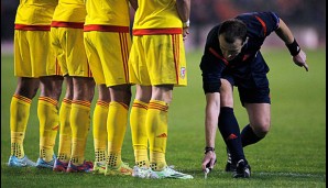 Belgien - Wales 0:0 - Die Mühe hätte sich Schiedsrichter Pavel Kralovec sparen können, denn Tore waren zwischen den hochgehandelten Belgiern und Wales nicht dabei