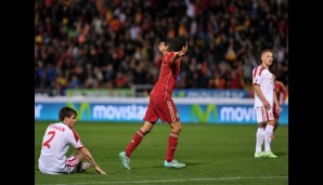 Bitte, Danke! Danke, Bitte! Sergio Busquets lässt sich nach seinem Treffer zum 2:0 abfeiern, einen weiteren Treffer durften die spanischen Fans noch bejubeln