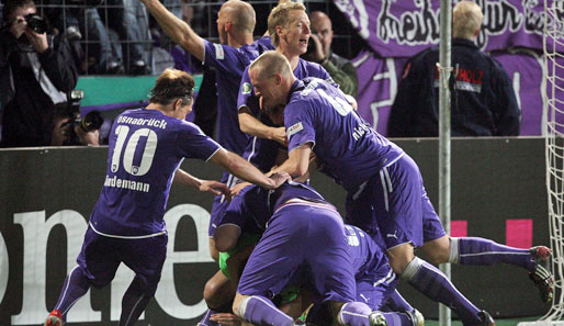 2009: Der VfL Osnabrück kickt den Tabellenersten HSV aus dem Wettbewerb. Nach 4:2 im Elfmeterschießen ist die Freude bei den Niedersachsen grenzenlos