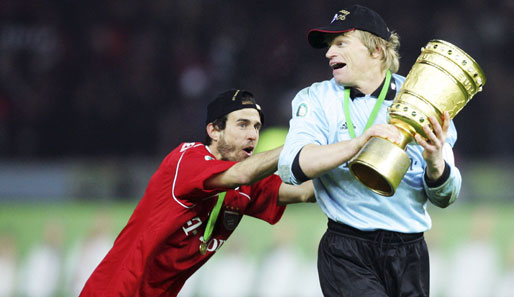 Für Publikumsliebling Mehmet Scholl war es der letzte Titel mit dem FC Bayern. Ein Jahr später beendete er seine Karriere