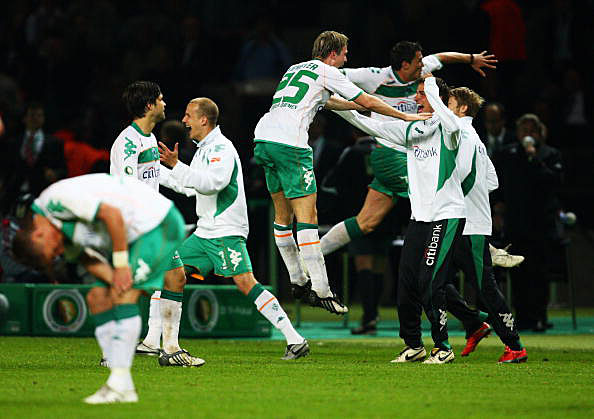 2009: Werder Bremen gewinnt mit 1:0 gegen Bayer 04 Leverkusen