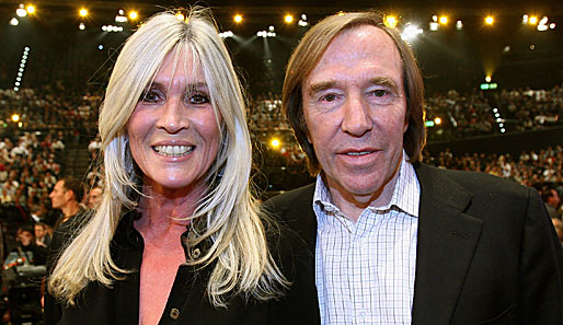 Auch Fußball-Experte Günter Netzer und seine Frau Elvira wohnten dem Fight in Zürich bei