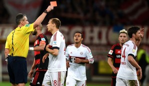 20. Spieltag: Bayer Leverkusen knöpft Bayern beim 0:0 einen Punkt ab. Xabi Alonso fliegt in der 84. Minute mit der Ampelkarte vom Platz
