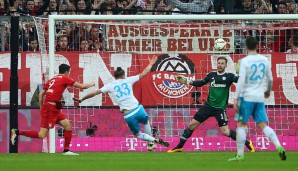 30. Spieltag: Bayern haut schwache Schalker 3:0 weg. Lewandowski erzielt sein 27. Saisontor - das schaffte zuletzt Dieter Müller 1976/77 für den 1. FC Köln