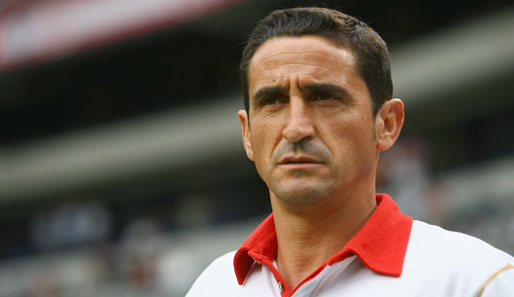 Seit 2007 sitzt Manolo Jimenez auf der Trainerbank. Er war zuvor für Sevilla Atletico, die B-Mannschaft des Klubs, tätig