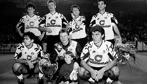Povlsen (obere Reihe, 1.v.l.) als Hallenpokalsieger 1992. Doch in diesem Jahr gelang dem Stürmer ein weitaus größerer Triumph...
