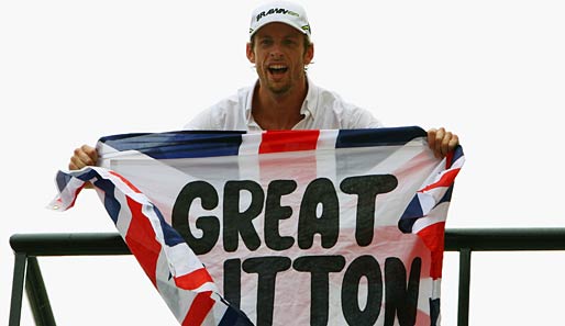 Das vorletzte Rennen der Saison ist dann schnell erzählt: Mark Webber schnappte sich in Interlagos den Sieg - und Jenson Button die Weltmeisterschaft!
