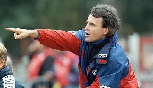 Wolfgang Frank brachte 1996 den modernen Fußball nach Mainz. Als einer der ersten deutschen Klubs spielte der FSV mit Viererkette und ballorientierter Raumdeckung