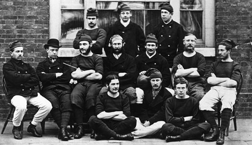 1860 gab es noch keine Liga, dafür aber schon dieses fotogenen Haufen, das Royal Engineers Football Team