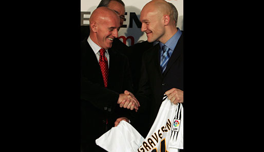 Nach zwei Anläufen als Trainer von Atletico Madrid und Parma wurde Sacchi 2004 Sportdirektor bei Real Madrid. Nach zwei Jahren verabschiedete er sich, die Ära Sacchi ging zu Ende