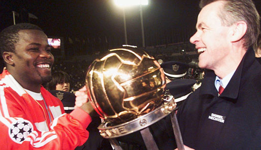 Und der nächste Titel: Die Bayern gewinnen 2001 auch den Weltpokal. Kuffour (l.) schoss das Siegtor im Finale gegen die Boca Juniors
