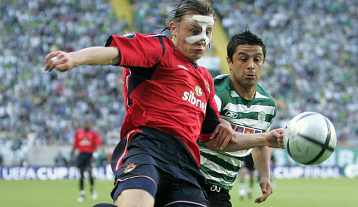 Olic wechselt 2003 nach Moskau und wird mit ZSKA dreimal Meister. 2005 gewinnt er den UEFA-Cup im Finale gegen Sporting Lissabon