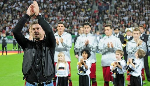 Nach 296 Bundesligaspielen beendet Bernd Schneider seine außergewöhnliche Karriere
