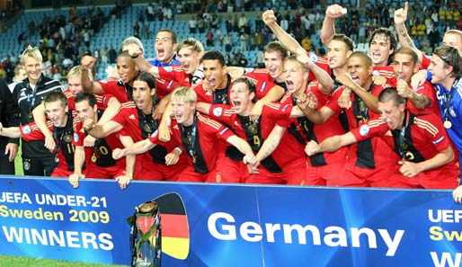 Die deutschen U-21-Fußballer gewinnen bei der EM in Schweden im Finale gegen England durch ein 4:0 zum ersten Mal den Titel